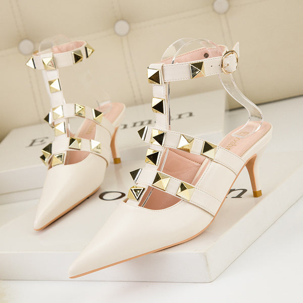 Roman Studs Pumps